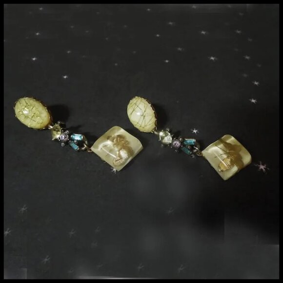 Vintage Butterfly Dangle Earrings Made With Lucite, One of a Kind - Picture 6 of 9